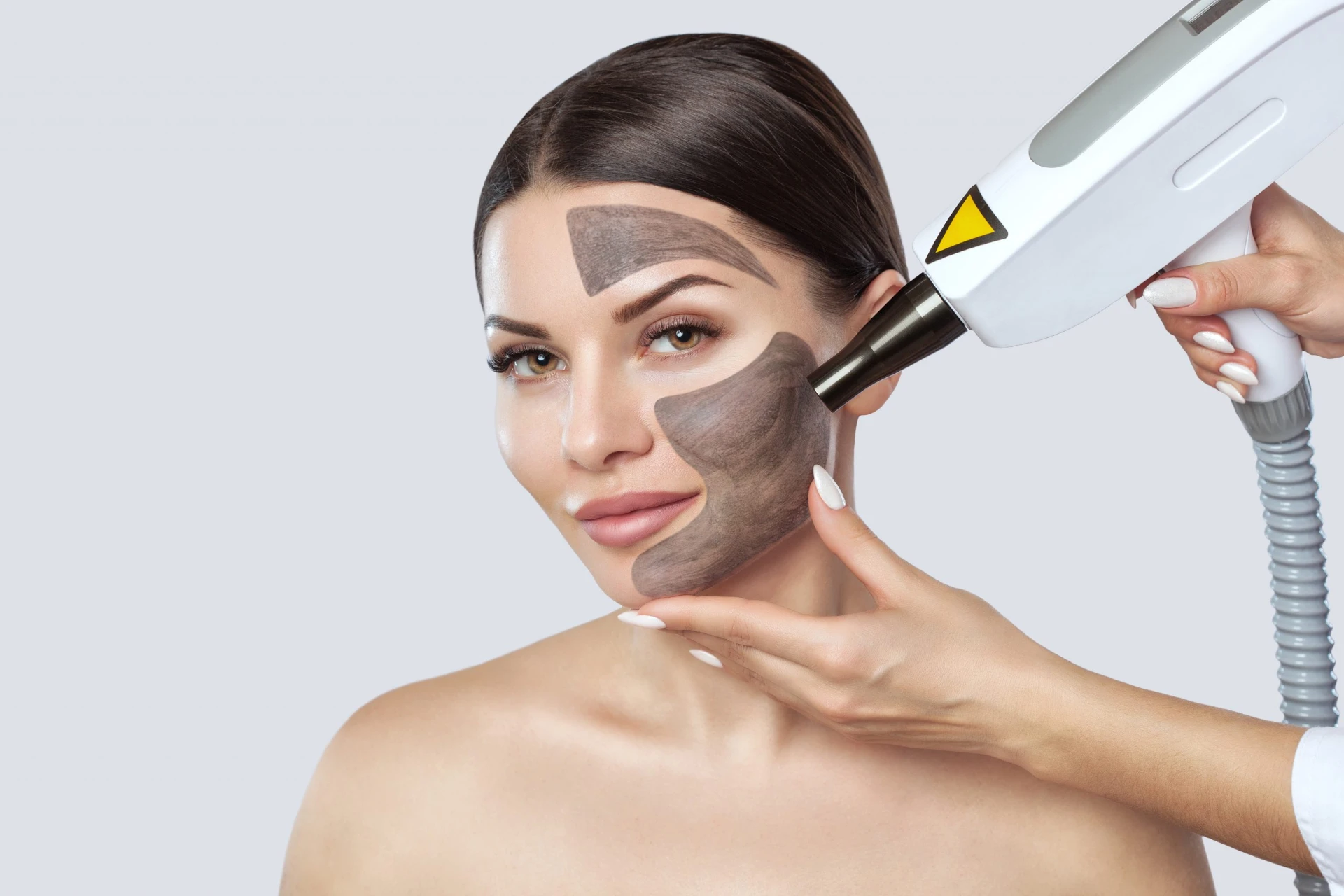 Hollywood Peel-behandling hos Follo Beauty Clinic